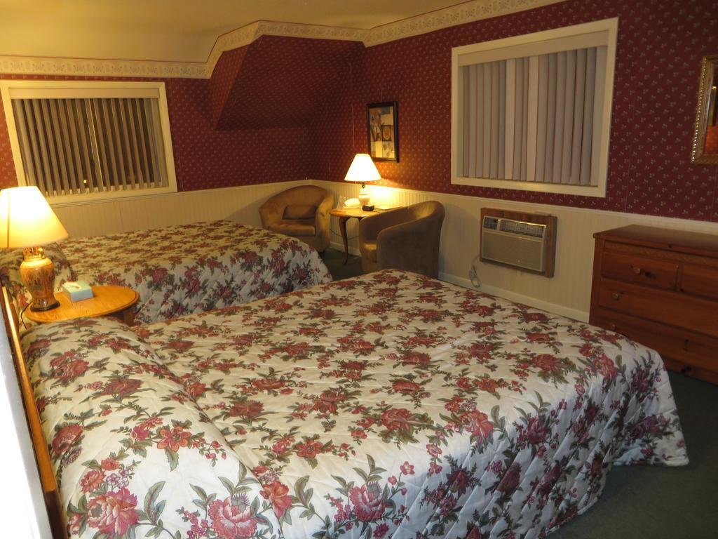 Travelers Inn Motel Игл-Ривер Номер фото